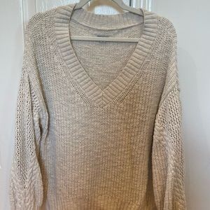 american eagle off-white v neck sweater